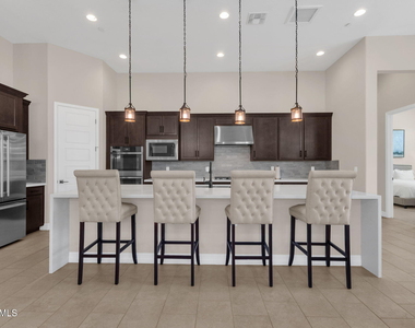 32924 N 73rd Way - Photo Thumbnail 10