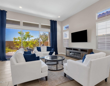 32924 N 73rd Way - Photo Thumbnail 16