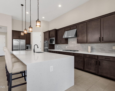 32924 N 73rd Way - Photo Thumbnail 11