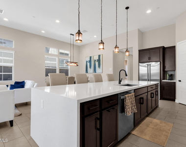 32924 N 73rd Way - Photo Thumbnail 13