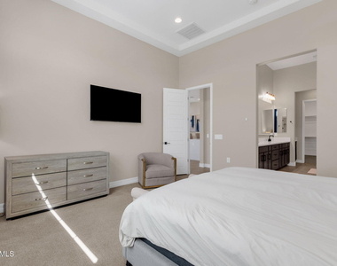 32924 N 73rd Way - Photo Thumbnail 21