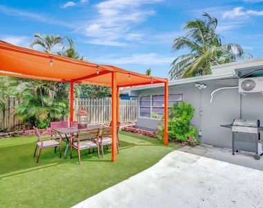 2809 Nw 7th Avenue - Photo Thumbnail 6