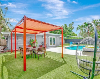 2809 Nw 7th Avenue - Photo Thumbnail 5