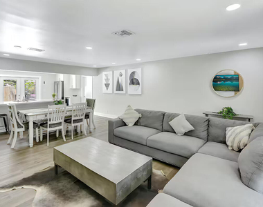 2809 Nw 7th Avenue - Photo Thumbnail 10