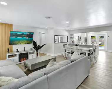 2809 Nw 7th Avenue - Photo Thumbnail 13
