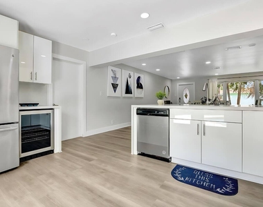 2809 Nw 7th Avenue - Photo Thumbnail 7