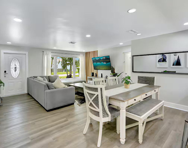 2809 Nw 7th Avenue - Photo Thumbnail 11