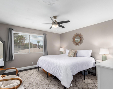 8241 N Central Avenue - Photo Thumbnail 13