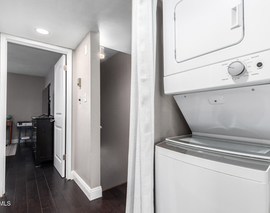 8241 N Central Avenue - Photo Thumbnail 22