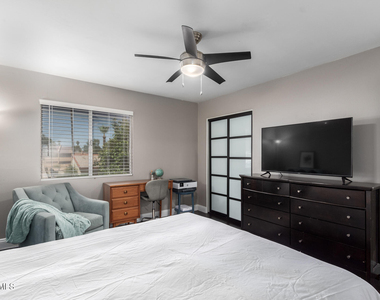 8241 N Central Avenue - Photo Thumbnail 17