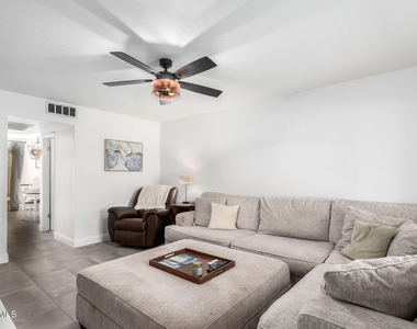 8241 N Central Avenue - Photo Thumbnail 2