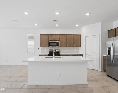 25293 W Wayland Drive - Photo Thumbnail 9