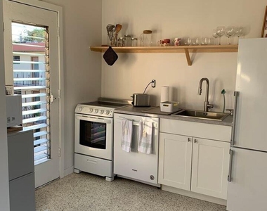 649 Sw 9th Street - Photo Thumbnail 3