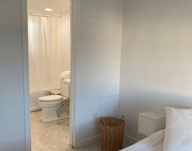 649 Sw 9th Street - Photo Thumbnail 6