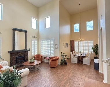 2245 W Clearview Trail - Photo Thumbnail 28