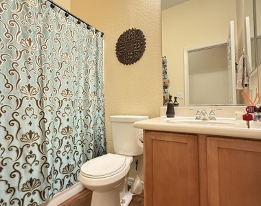 2245 W Clearview Trail - Photo Thumbnail 39