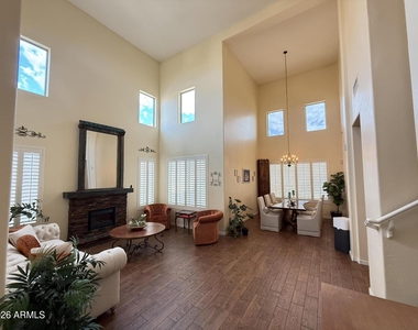 2245 W Clearview Trail - Photo Thumbnail 27