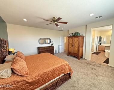 2245 W Clearview Trail - Photo Thumbnail 3