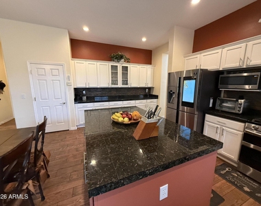 2245 W Clearview Trail - Photo Thumbnail 64