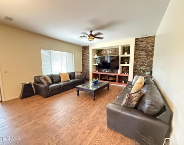 2245 W Clearview Trail - Photo Thumbnail 52