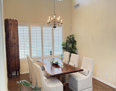 2245 W Clearview Trail - Photo Thumbnail 32