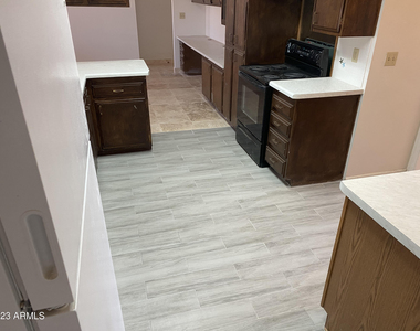 10102 W Andover Avenue - Photo Thumbnail 6