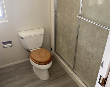 10102 W Andover Avenue - Photo Thumbnail 10