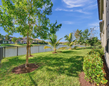 9345 Carrington Avenue - Photo Thumbnail 3