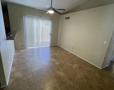 8831 N 114th Avenue - Photo Thumbnail 10
