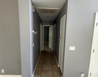 8910 N 114th Avenue - Photo Thumbnail 12
