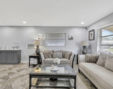 4901 Nw 27th Way - Photo Thumbnail 5