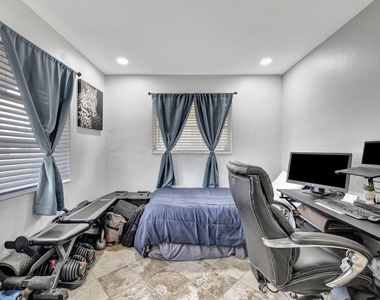 4901 Nw 27th Way - Photo Thumbnail 16