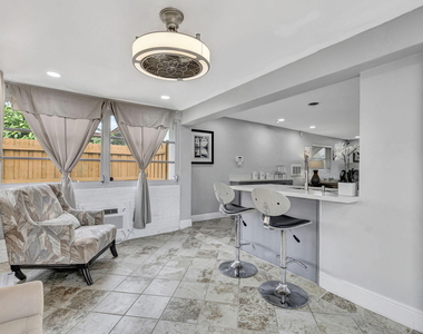 4901 Nw 27th Way - Photo Thumbnail 11