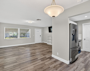 8845 Nw 14th Street - Photo Thumbnail 12
