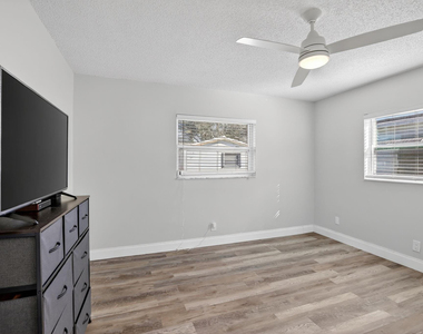 8845 Nw 14th Street - Photo Thumbnail 16