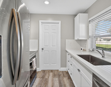8845 Nw 14th Street - Photo Thumbnail 13