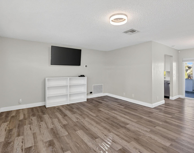 8845 Nw 14th Street - Photo Thumbnail 9