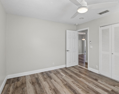 8845 Nw 14th Street - Photo Thumbnail 26