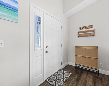 6238 Pompano Street - Photo Thumbnail 7