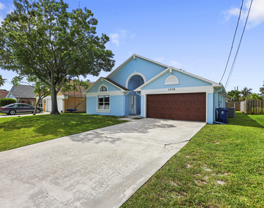 6238 Pompano Street - Photo Thumbnail 2