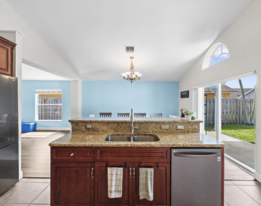 6238 Pompano Street - Photo Thumbnail 24
