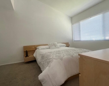 8055 E Thomas Road E - Photo Thumbnail 22