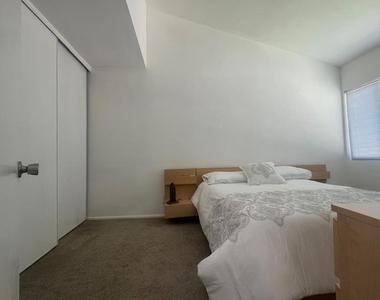 8055 E Thomas Road E - Photo Thumbnail 23