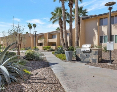 8055 E Thomas Road E - Photo Thumbnail 26