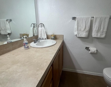 8055 E Thomas Road E - Photo Thumbnail 6