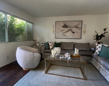 8055 E Thomas Road E - Photo Thumbnail 7