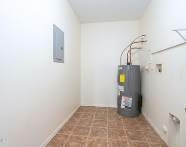 10758 W Carousel Drive - Photo Thumbnail 5