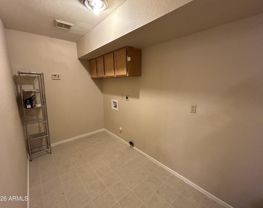 7511 W Kimberly Way - Photo Thumbnail 17