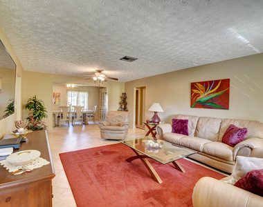 14425 Amapola Way - Photo Thumbnail 7