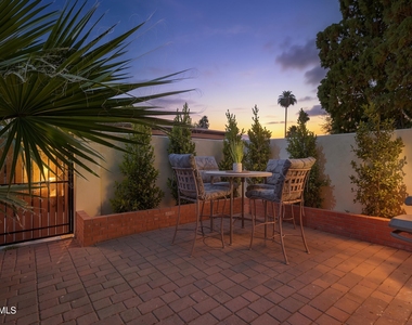 7845 E Valley Vista Drive - Photo Thumbnail 15